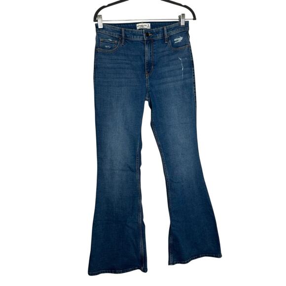 Abercrombie & Fitch The Flare Ultra High Rise Denim Blue Jeans Size 26/2 - Picture 1 of 5